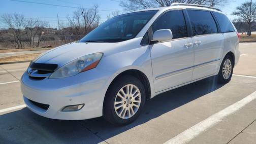 2010 Toyota Sienna XLE Limited