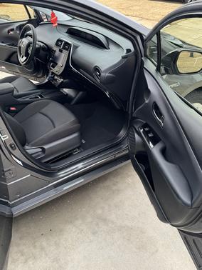 2020 Toyota Prius LE