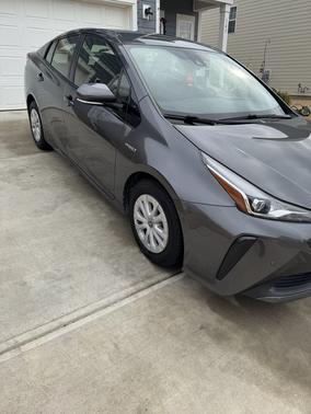 2020 Toyota Prius LE