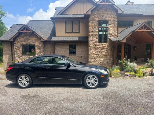 Black 2011 Mercedes-Benz E-Class E 350