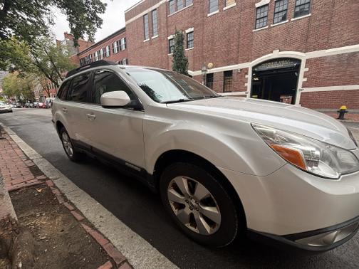 2012 Subaru Outback 2.5i Limited