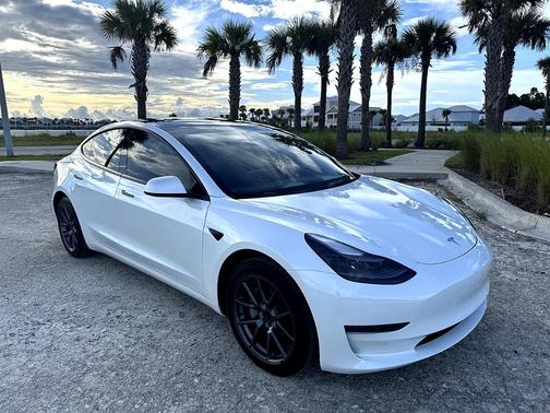 White 2023 Tesla Model 3 Base