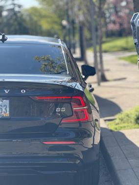 2024 Volvo S60 B5 Plus Dark Theme