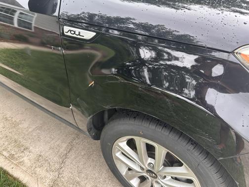 Black 2018 Kia Soul +