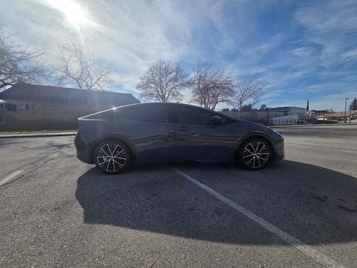 2024 Toyota Prius XLE