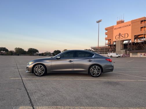 2014 INFINITI Q50 Hybrid Sport