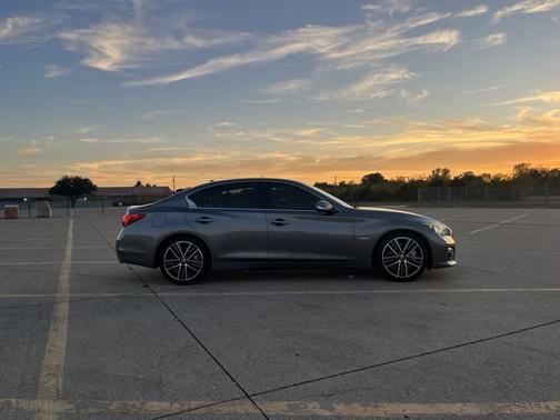 2014 INFINITI Q50 Hybrid Sport