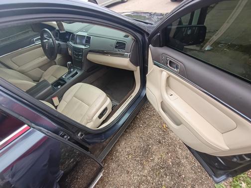 2013 Lincoln MKS Base