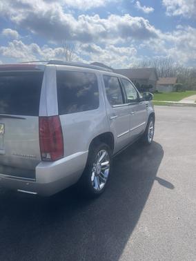 Silver 2013 Cadillac Escalade Platinum Edition