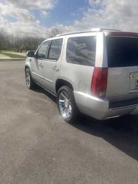 Silver 2013 Cadillac Escalade Platinum Edition