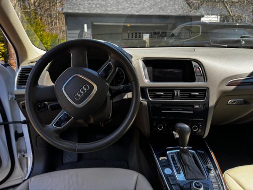 2012 Audi Q5 2.0T Premium Plus
