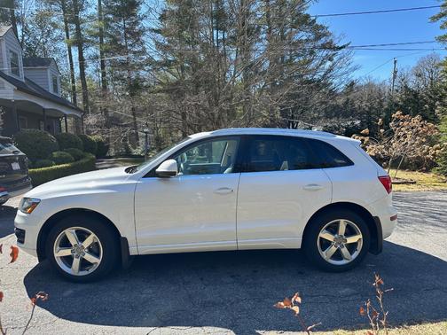 2012 Audi Q5 2.0T Premium Plus