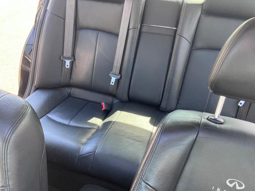 Black 2013 INFINITI G37 x