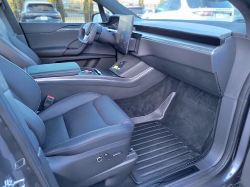 2023 Tesla Model X Plaid