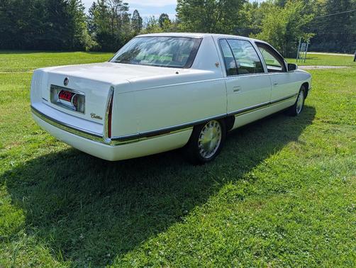White 1996 Cadillac DeVille Base