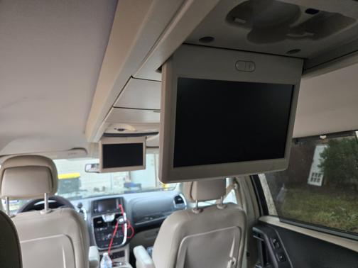 Silver 2014 Chrysler Town & Country Touring-L