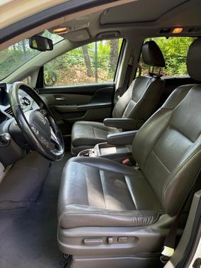 White 2015 Honda Odyssey EX-L