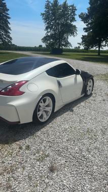 White 2010 Nissan 370Z Base