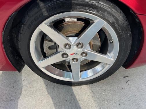 2005 Chevrolet Corvette Base