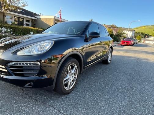 2012 Porsche Cayenne Base