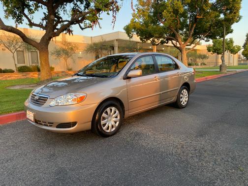 Gold 2007 Toyota Corolla LE