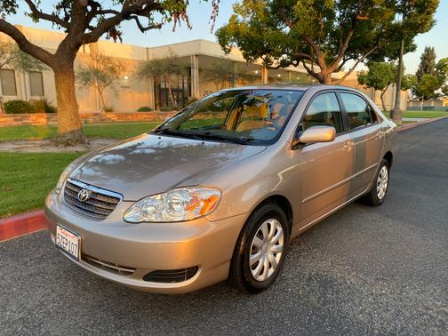 Gold 2007 Toyota Corolla LE
