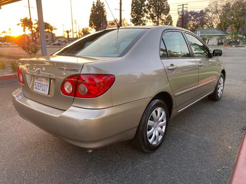 Gold 2007 Toyota Corolla LE