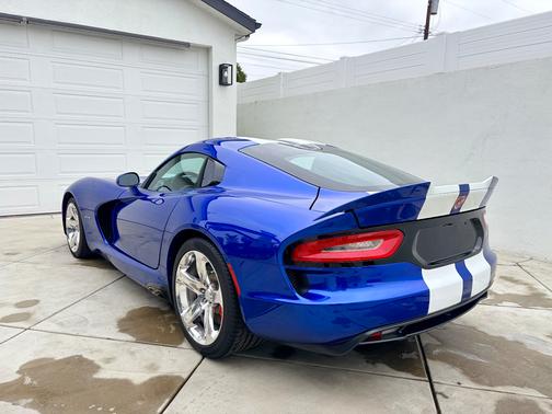 Blue 2013 Dodge SRT Viper GTS