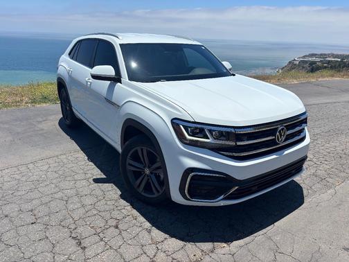 White 2021 Volkswagen Atlas Cross Sport 3.6L V6 SE w/Technology R-Line