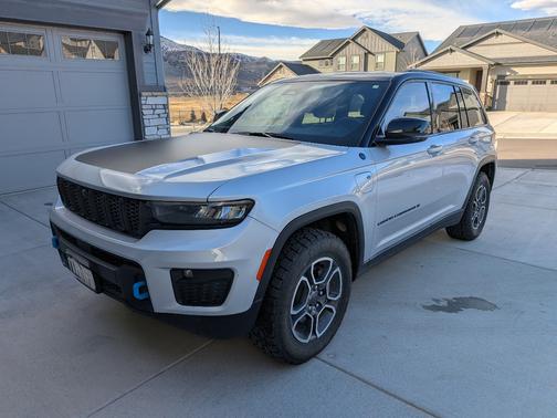 2022 Jeep Grand Cherokee 4xe Trailhawk