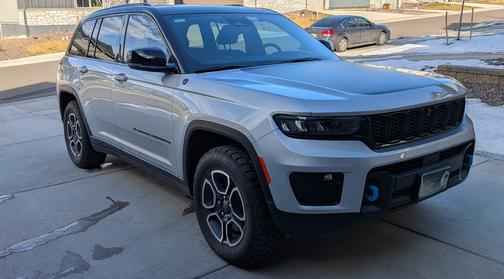2022 Jeep Grand Cherokee 4xe Trailhawk