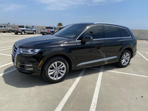 Photo 1 of 20 of 2019 Audi Q7 55 Premium