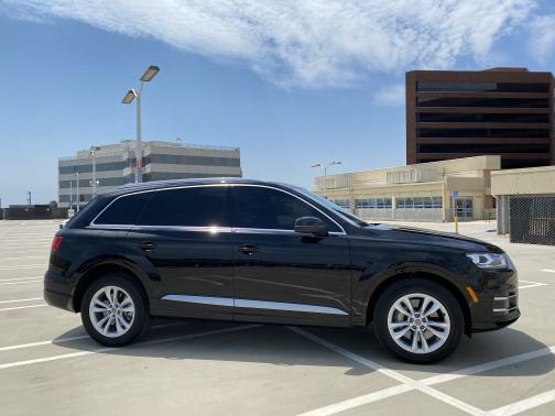 Photo 5 of 20 of 2019 Audi Q7 55 Premium