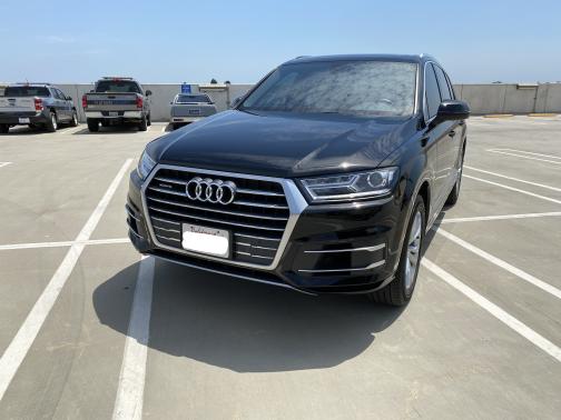 Photo 2 of 20 of 2019 Audi Q7 55 Premium