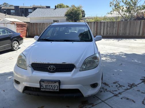 2005 Toyota Matrix Base