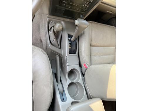 2003 Nissan Pathfinder SE