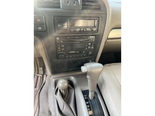 2003 Nissan Pathfinder SE