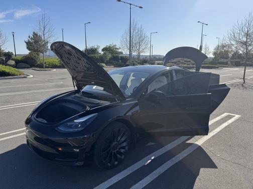 2023 Tesla Model 3 Performance