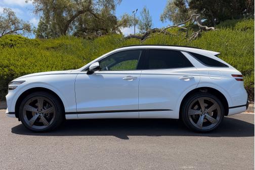2025 Genesis GV70 2.5T