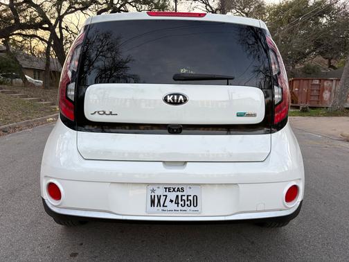 2016 Kia Soul EV Base