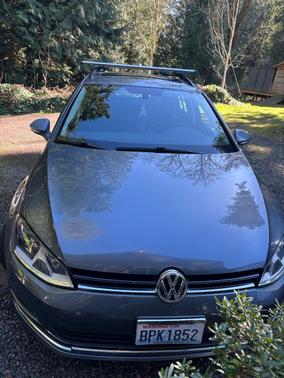 2015 Volkswagen Golf SportWagen TDI SE 4-Door