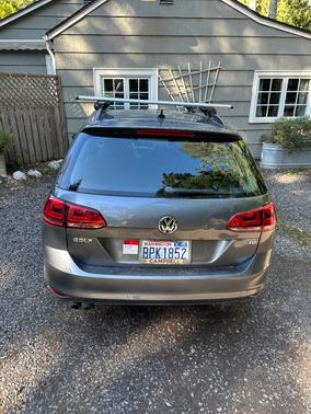 2015 Volkswagen Golf SportWagen TDI SE 4-Door