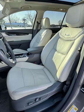 2022 Cadillac XT6 Premium Luxury FWD