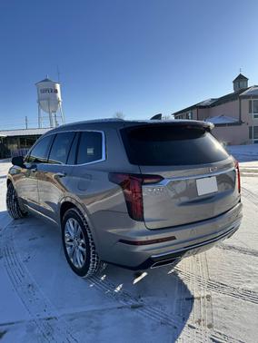 2022 Cadillac XT6 Premium Luxury FWD