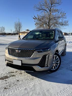 2022 Cadillac XT6 Premium Luxury FWD