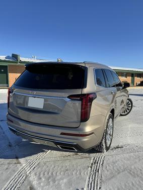 2022 Cadillac XT6 Premium Luxury FWD