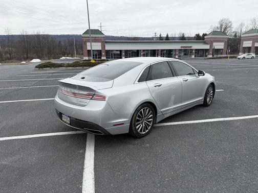 2017 Lincoln MKZ Premiere