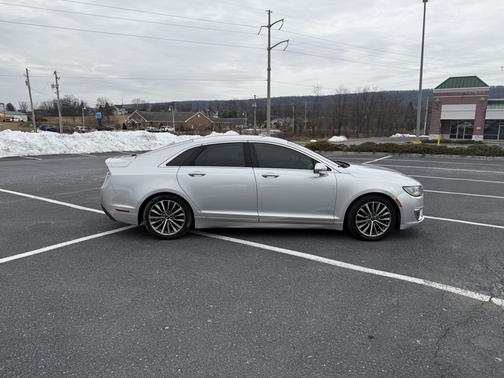 2017 Lincoln MKZ Premiere