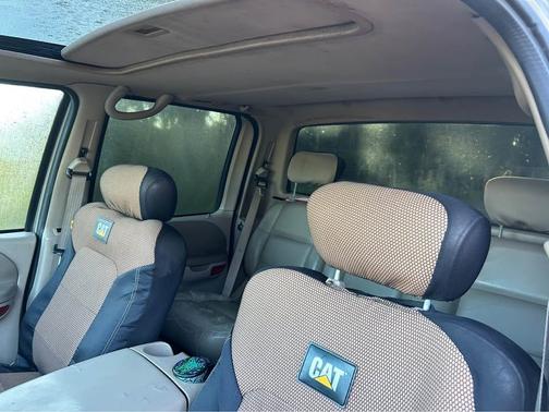 Beige 2001 Ford F-150 Lariat SuperCrew