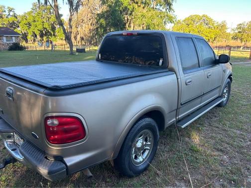 Beige 2001 Ford F-150 Lariat SuperCrew